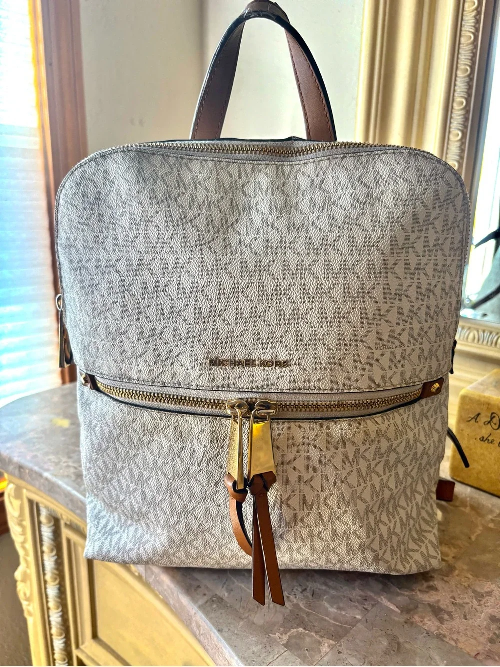 MICHAEL KORS MK Rhea Zip Medium Slim Backpack • Logo Vanilla / Acorn / Beige